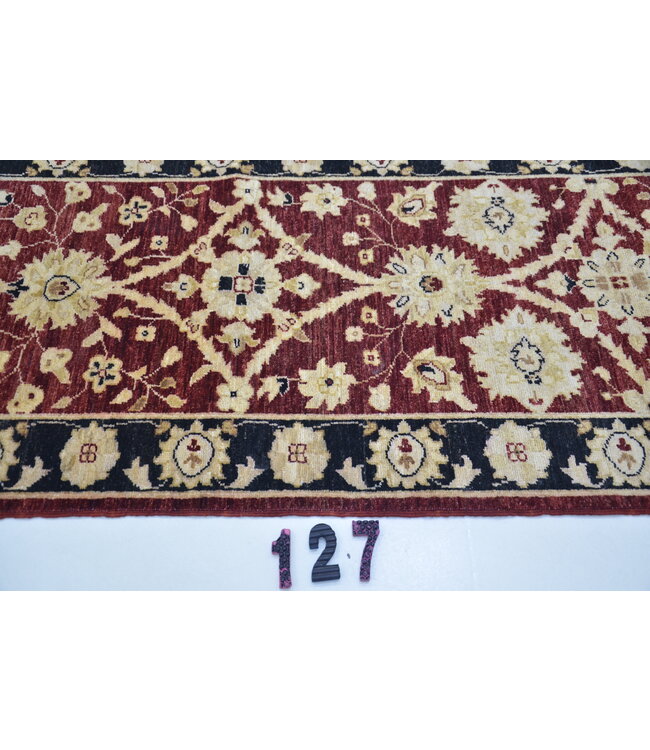 Antikes Rot, Schwarz und Beige Handgeknüpfter Teppich – 413 x 076 cm