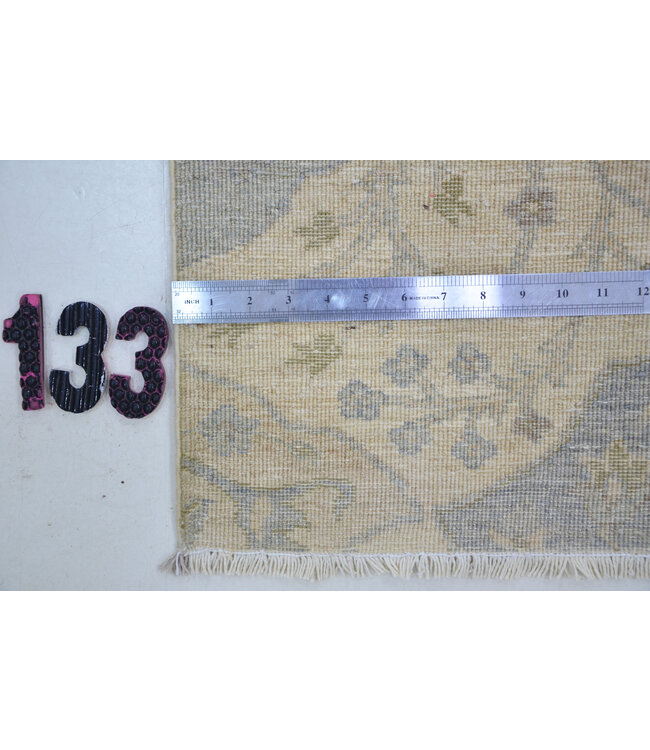 Modern Gray and Beige Hand-Knotted Wool Rug – 442 x 077 cm