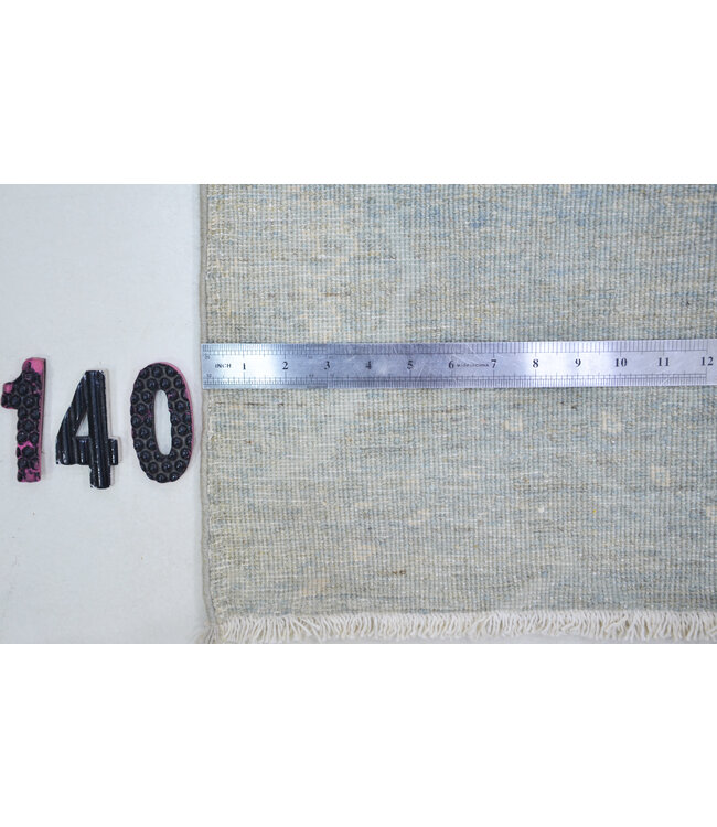 ntique Gray and Beige Hand-Knotted Wool Rug – 418 x 094 cm