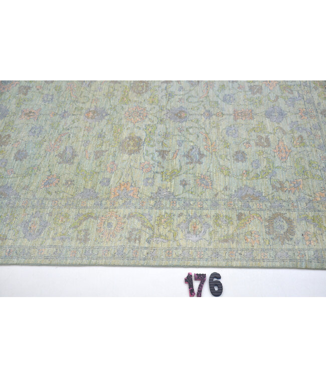 Hellgrüner Vintage Teppich – handgeknüpfter Wollteppich – 191 x 140 cm