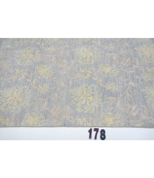 Grijs Bloem Vintage vloerkleed – handgeknoopt wollen tapijt – 189 x 123 cm