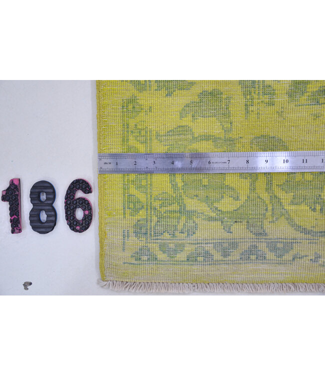 Lime Green Vintage Oushak Rug – Hand-knotted Wool Carpet – 235 x 168 cm