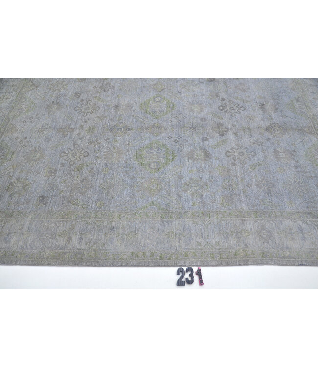 Grauer Vintage-Teppich mit Grünen Akzenten – 242 x 167 cm