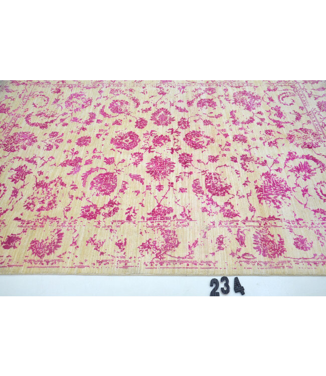 Pink Vintage Rug – 237 x 167 cm