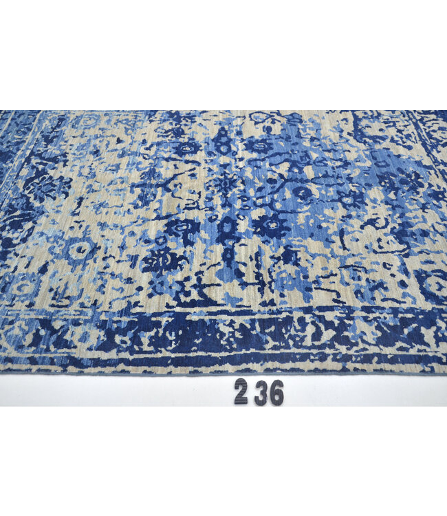 Blauw-Wit Vintage Tapijt – 236 x 169 cm