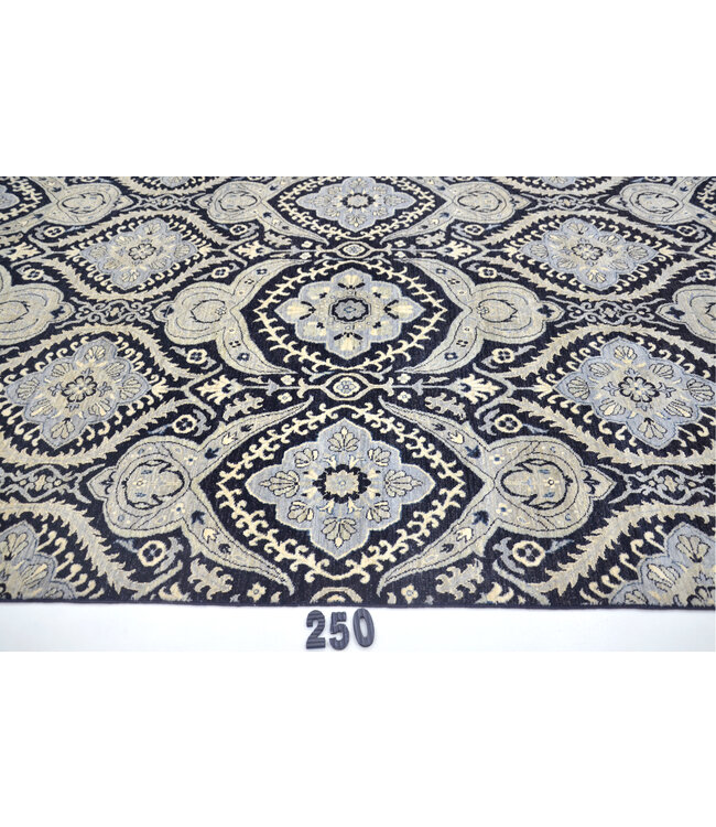 Black-Beige Kazak Rug with Geometric Pattern – 286 x 182 cm