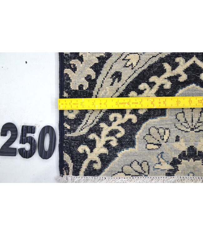 Black-Beige Kazak Rug with Geometric Pattern – 286 x 182 cm