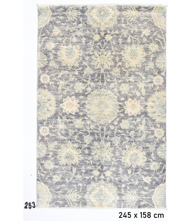 Gray-Beige Vintage Hand-Knotted Wool Rug with Floral Pattern – 245 x 158 cm