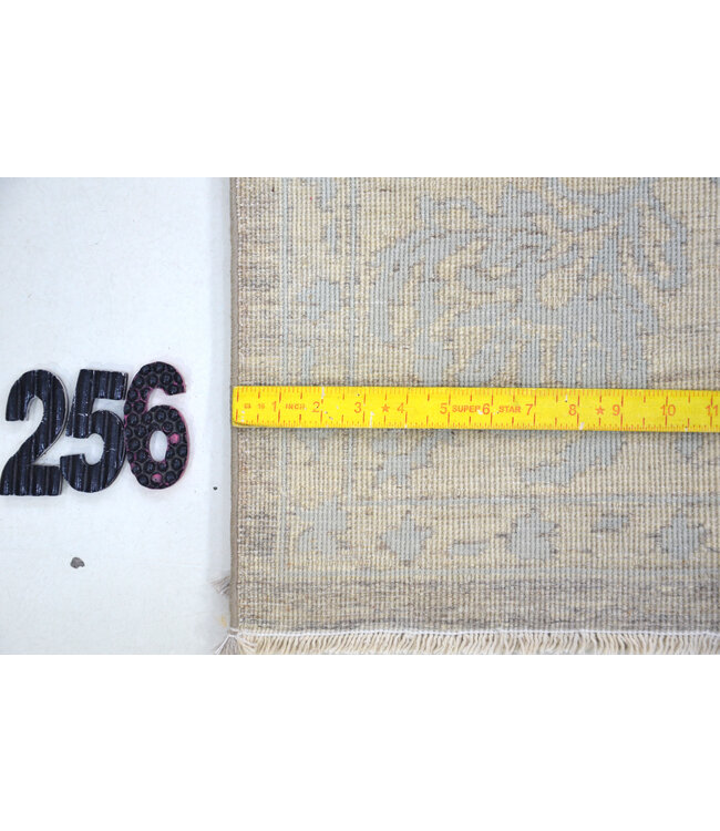 Gray and Beige Vintage Hand-Knotted Wool Rug with Floral Pattern – 242 x 172 cm