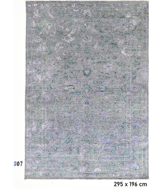 Grey-blue vintage pattern rug – 295 x 196 cm