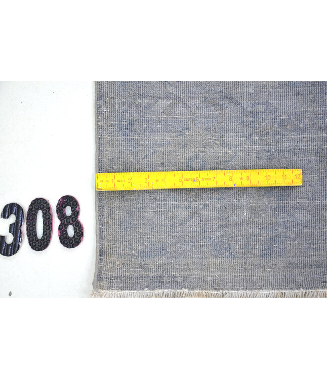 Light grey modern pattern rug – 274 x 185 cm