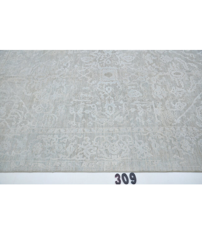 Silver grey Ziegler pattern rug – 292 x 193 cm