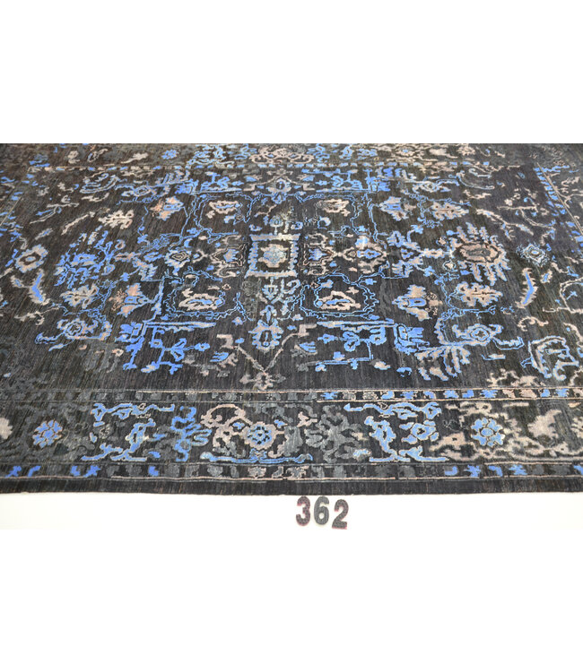 Blue Vintage Hand-Knotted Wool Rug | Dimensions: 297 x 199 cm