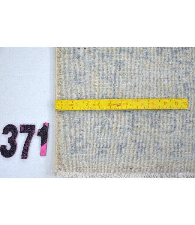 Ivory Ziegler Rug – Hand-Knotted Wool – 291 x 198 cm