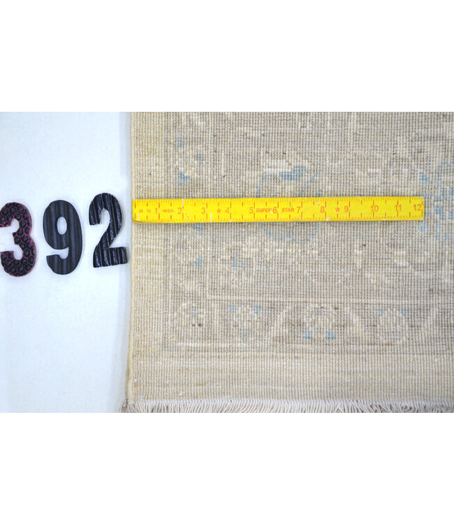 Light Beige Ziegler Pattern Hand-Knotted Wool Rug – 306 x 197 cm