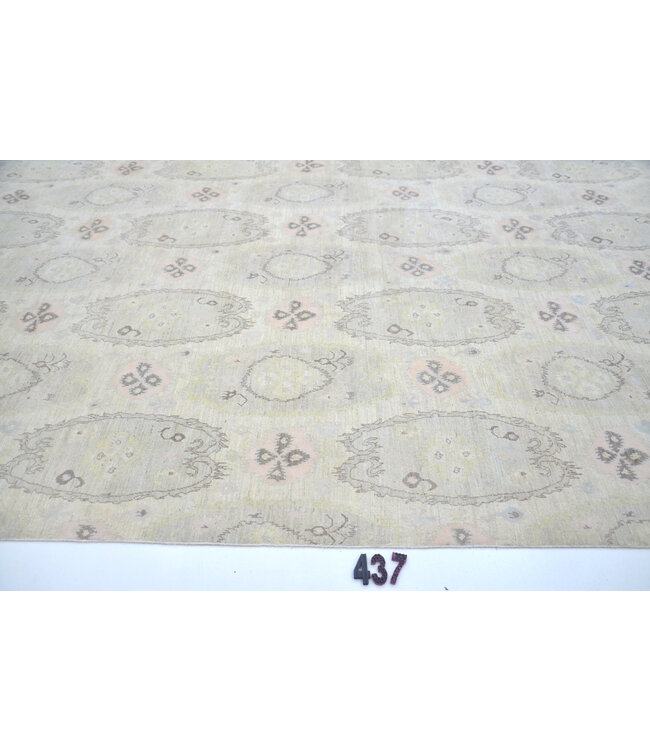 Cream, Pattern: Vintage, Dimensions: 373 x 266 cm