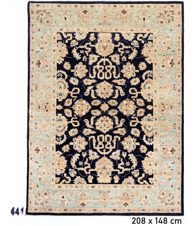 Dark Blue, Pattern: Ziegler, Dimensions: 208 x 148 cm