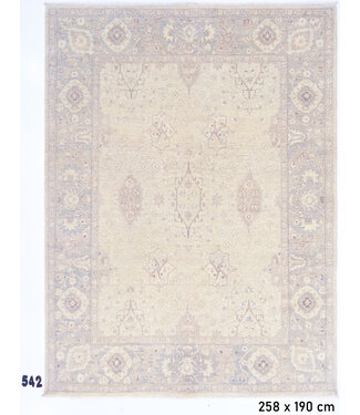 Lichtblauw-Beige Antieke Vloerkleed | 258 x 190 cm Lichtblauw-Beige Antieke Vloerkleed | 258 x 190 cm