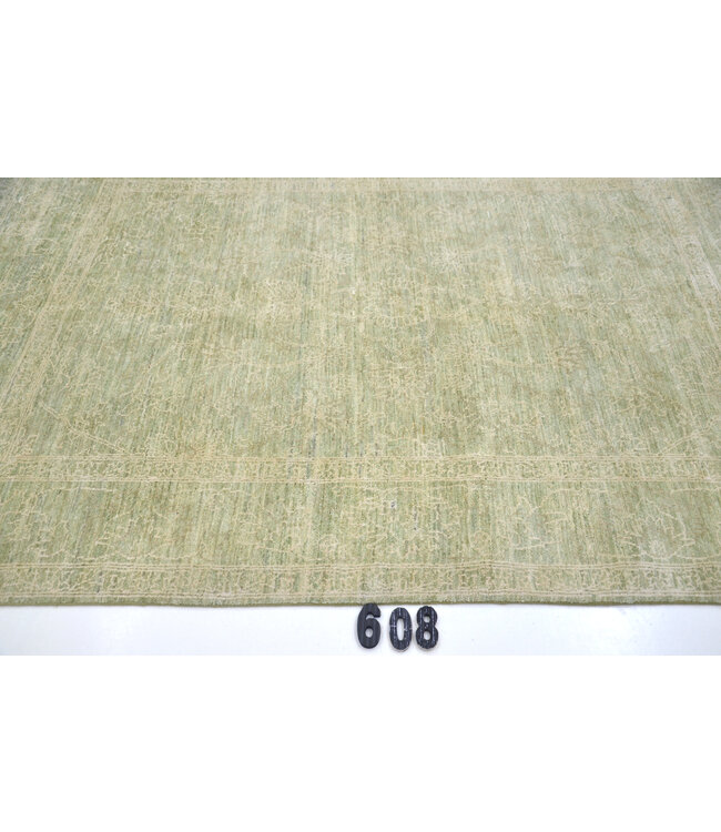 Light Green Ziegler Rug – 212 x 153 cm – Hand-Knotted Wool