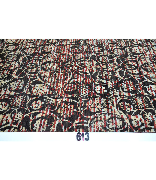 Vintage Hand Knotted Rug - Ziegler Pattern - 236 x 170 cm - Black with Red and Cream