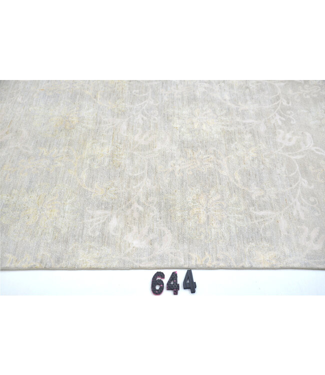 Vintage Hand Knotted Rug - Antique Pattern - 185 x 122 cm - Beige and Gray Accents