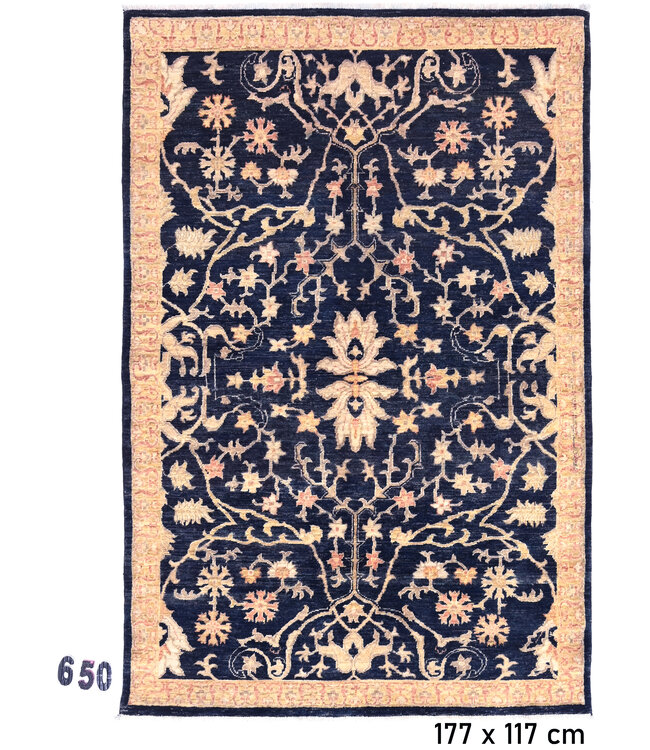 Vintage Handgeknoopt Tapijt - Donkerblauw met Gele Accenten - 177 x 117 cm - Antiek Bloemenmotief