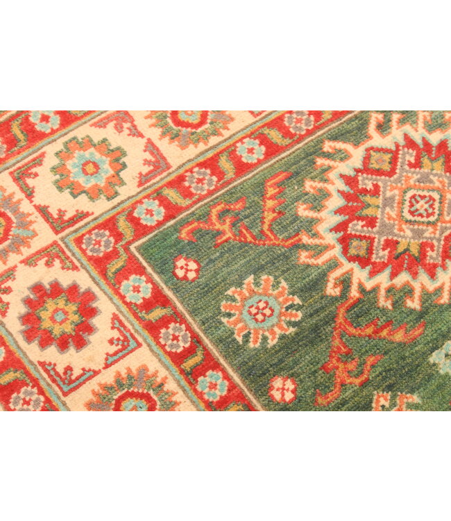 139x87cm Hand-Knotted Wool Kazak Rug – Authentic Oriental Carpet, Traditional Tribal Design, High-Quality Handmade Wool Rug