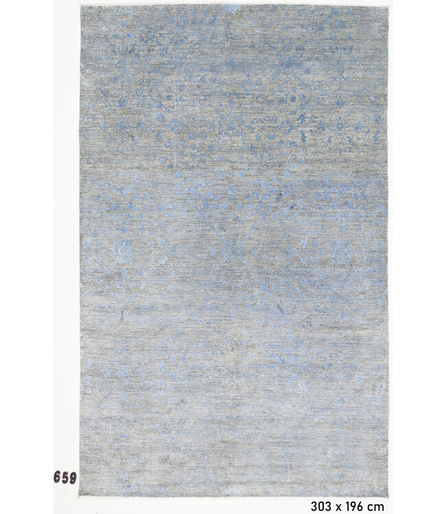 Vintage Hand Knotted Rug - Gray with Blue Pattern - 303 x 196 cm - Modern Style