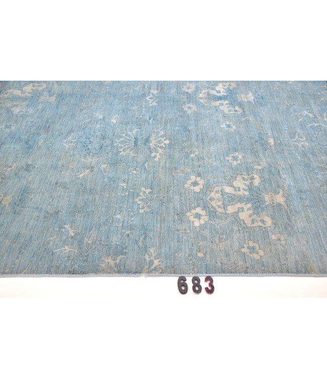Vintage, Blue and White, 367 x 270 cm – Hand-Knotted Wool Rug with Classic Pattern