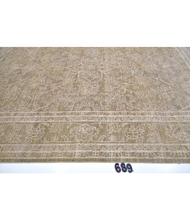 Ziegler, Gray and White, 360 x 274 cm – Hand-Knotted Wool Rug with Classic Pattern