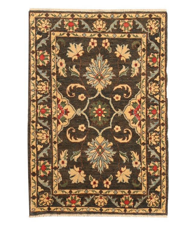 129x90cm Hand-Knotted Wool Kazak Rug – Authentic Oriental Carpet, Traditional Tribal Design, High-Quality Handmade Wool Rug