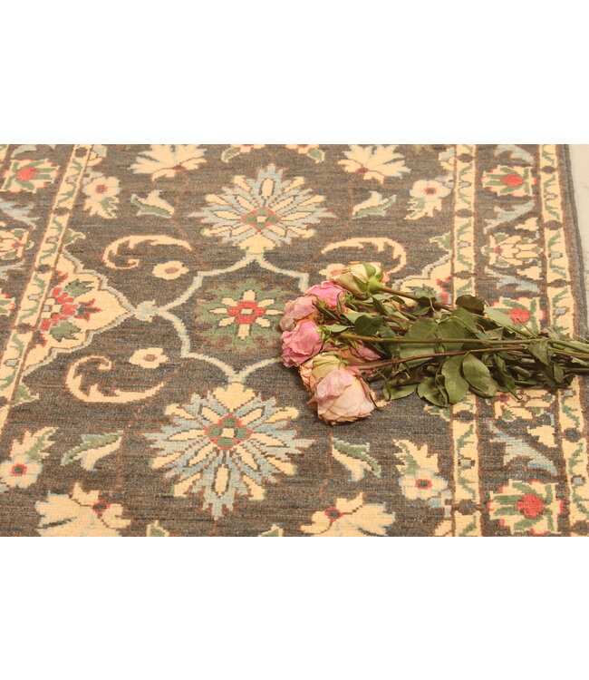 129x90cm Hand-Knotted Wool Kazak Rug – Authentic Oriental Carpet, Traditional Tribal Design, High-Quality Handmade Wool Rug