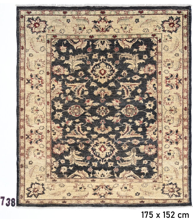 Antieke Zwarte Tapijt | Kazak Patroon | 175 x 152 cm | Handgeknoopt Wollen Vloerkleed