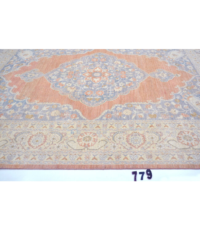 Handwoven Vintage Rug - 359 x 263 cm - Wool and Antique Design