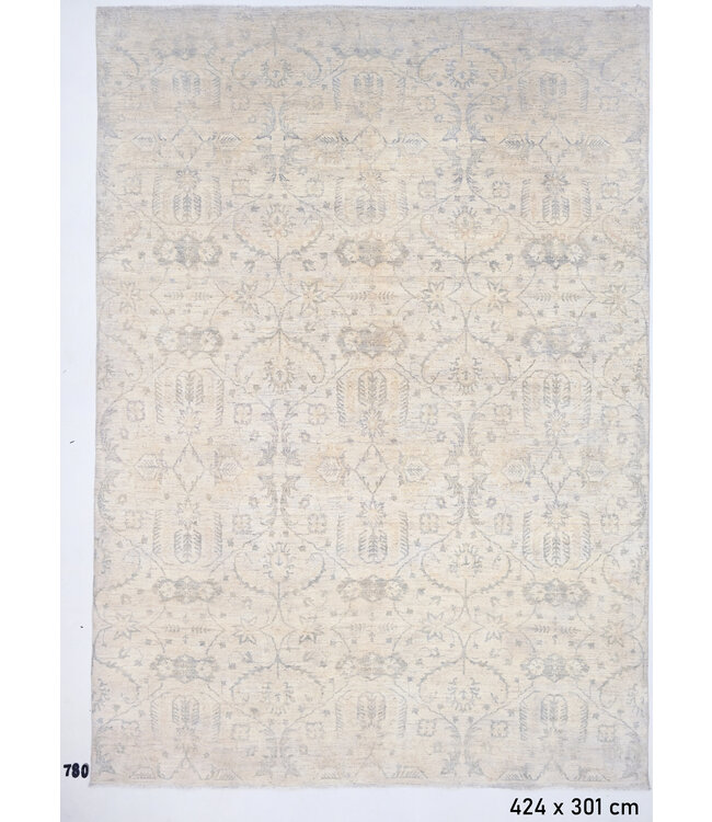 Ziegler Hand-Knotted Rug in Soft Blue Shades - 424 x 301 cm