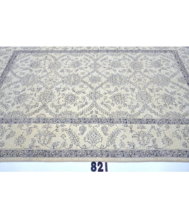 Cream Blue Antique Rug – Classic Floral Pattern – 269 x 181 cm