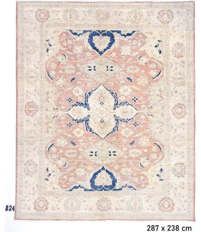 Altrosa Perserteppich mit Blauem Akzent – Klassisches Design – 287 x 238 cm