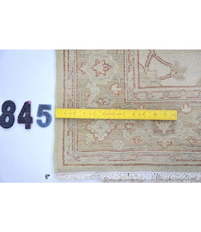 Vintage Wool Hand-Knotted Rug in Light Yellow – 190 x 124 cm