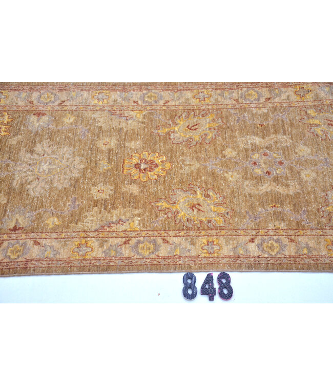 Ziegler Wollhandgeknüpfter Teppich in Beige mit Gelben und Roten Akzenten – 352 x 074 cm