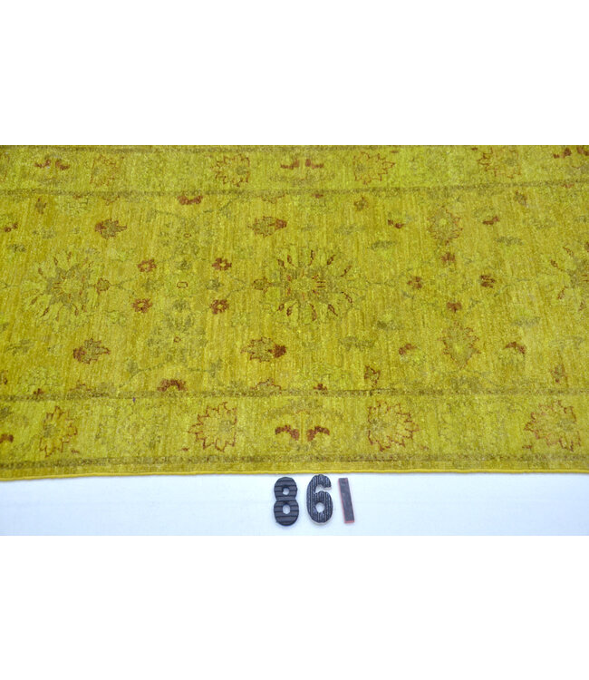 Vintage Handgeknoopte Wol Tapijt - Groene Kleur met Bloemenmotieven, 283x072 cm