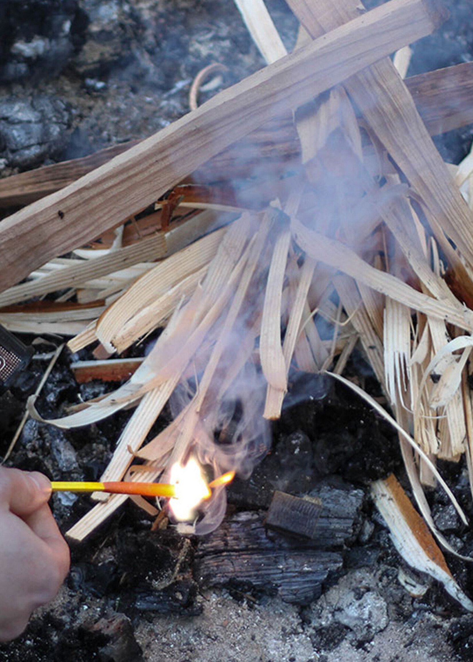 UCO Titan Stormproof Match Kit (12Pcs) (Black)