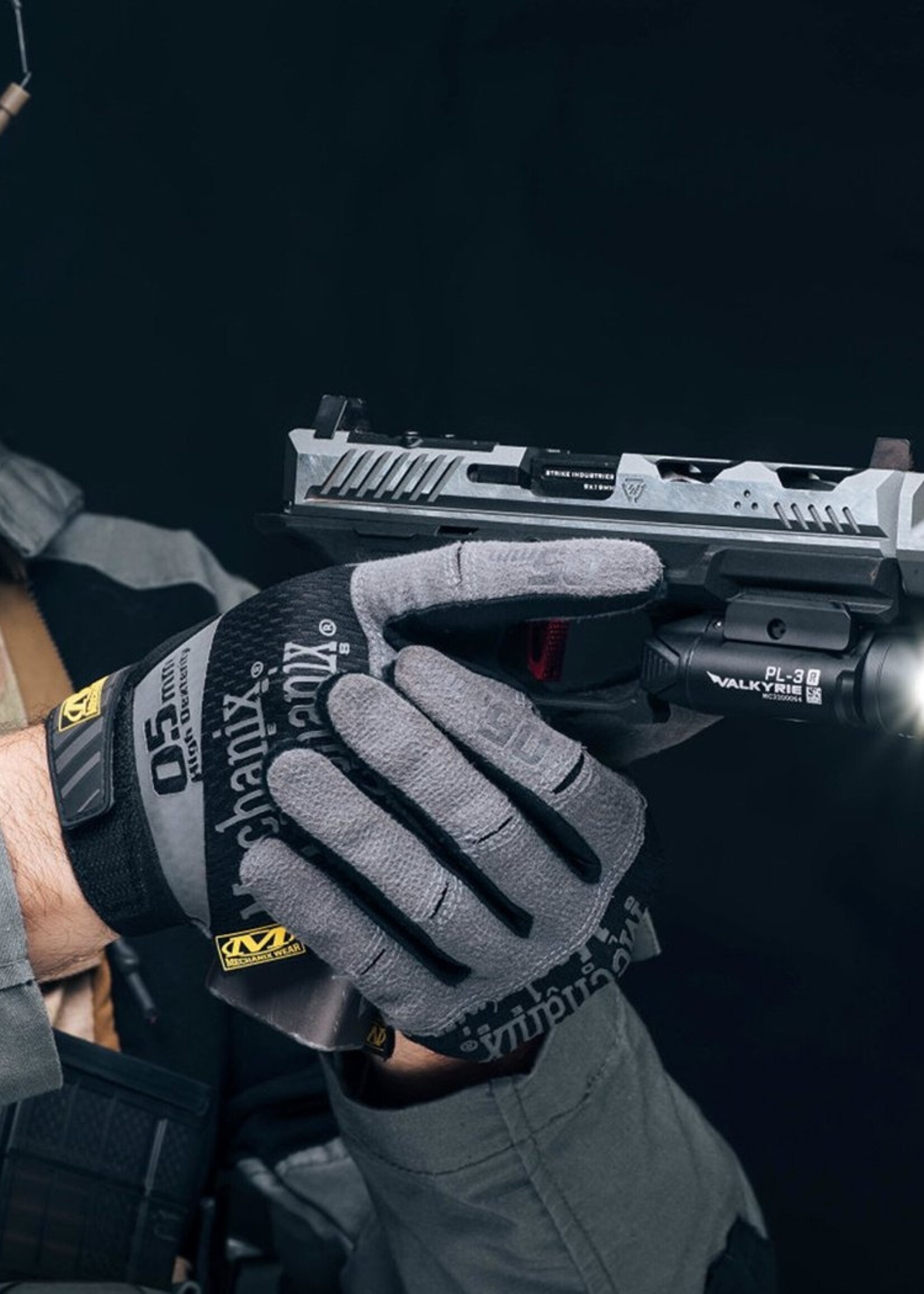 Olight VALKYRIE PL-3R (Black)