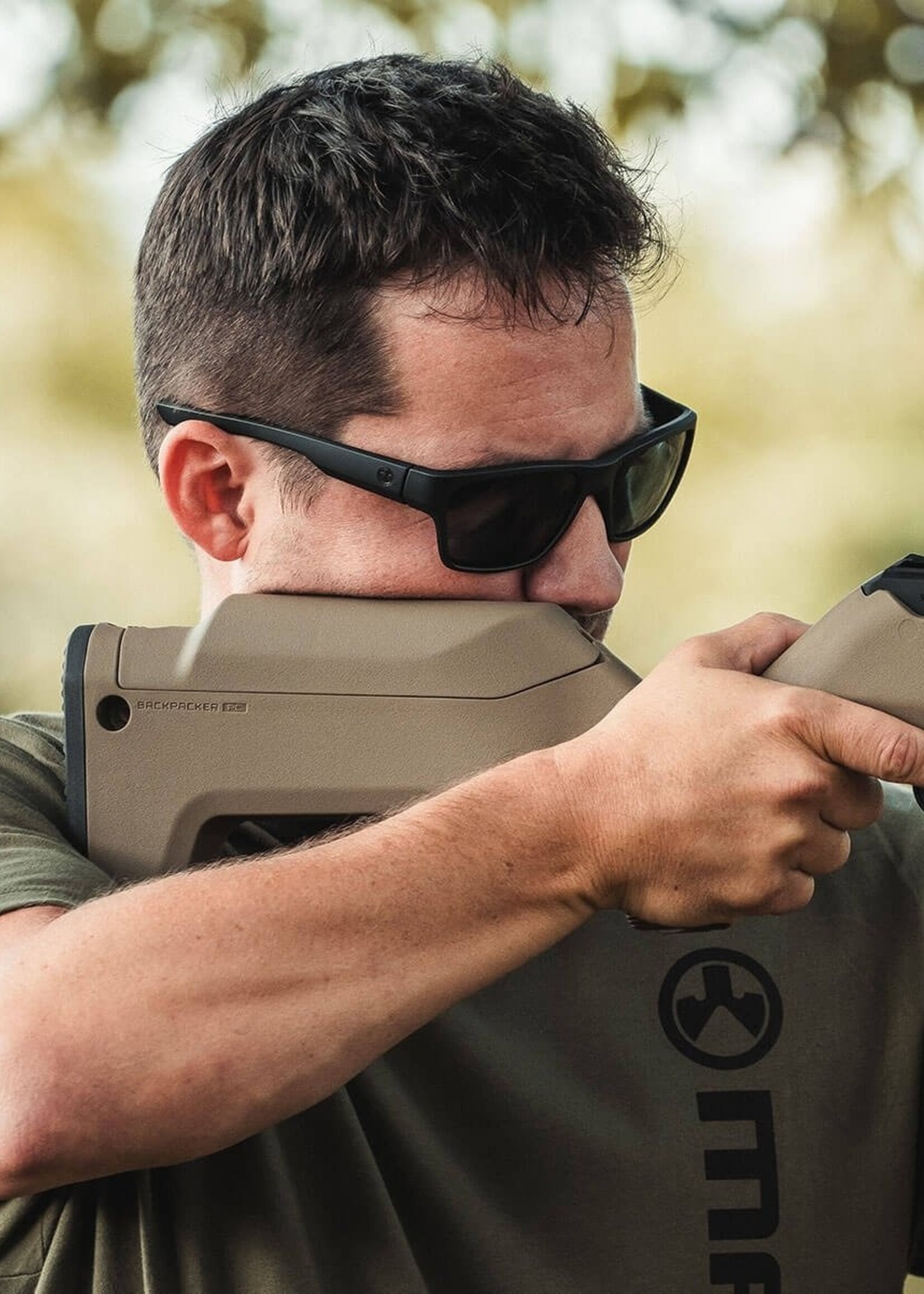 Magpul Pivot (Black Frame / Gray Lens)