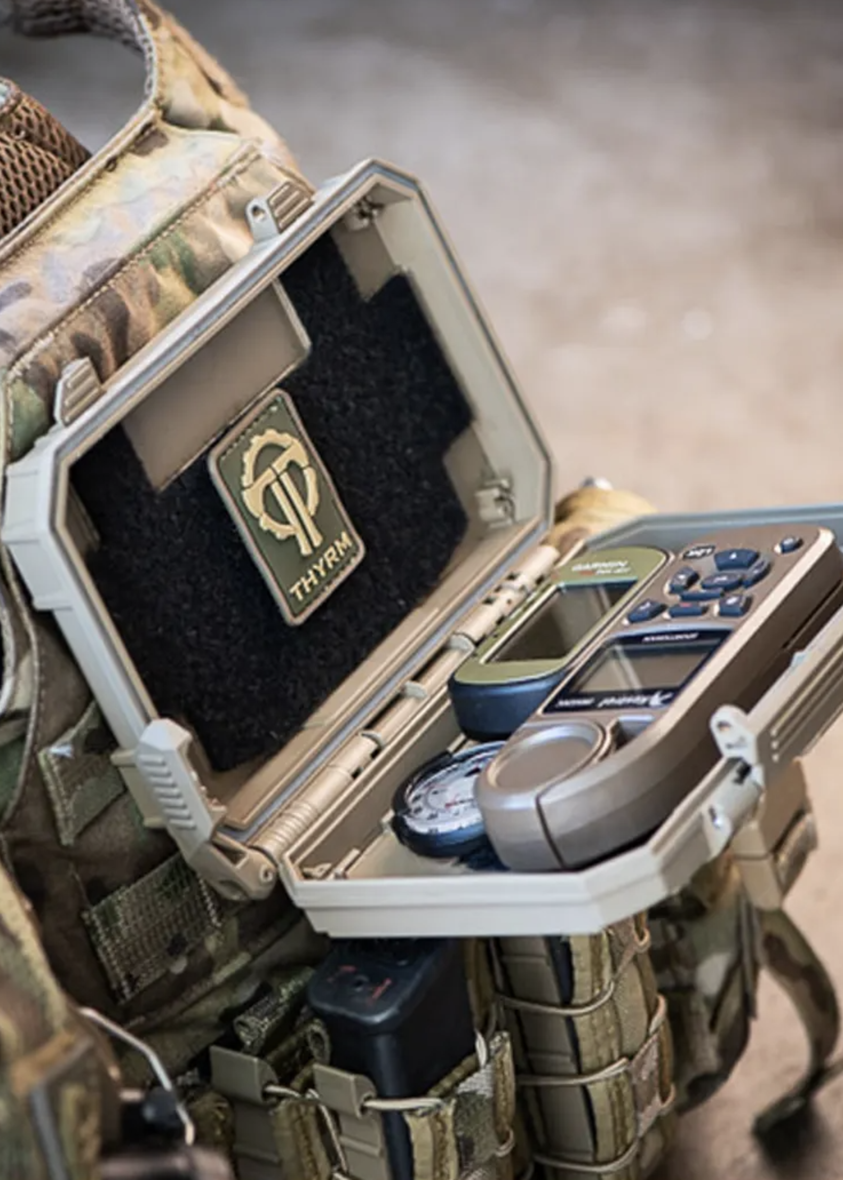 Thyrm DarkVault Comms (Flat Dark Earth)