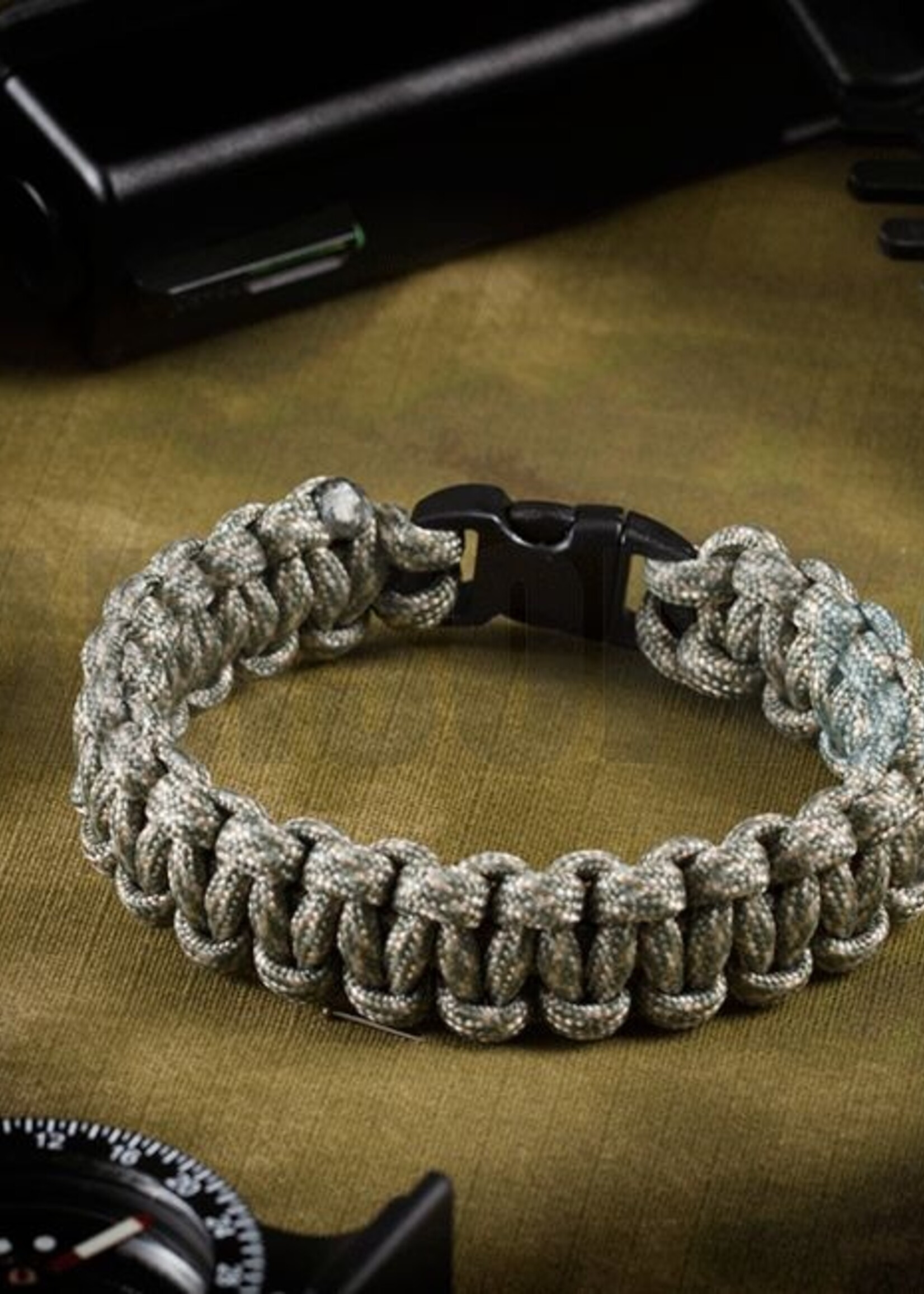 Invader Gear Paracord Bracelet Compact (ACU Camo)