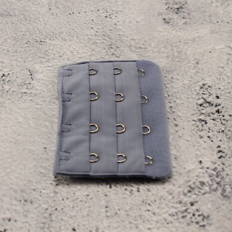 Op en Top BH Verlengstuk / Verlenger 4 Haaks Mat GrijsBlauw (per stuk) Op en Top BH Verlengstuk / Verlenger 4 Haaks Mat GrijsBlauw (per stuk)