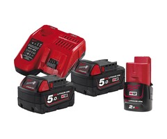 Milwaukee Akku-Starterset 2 x 18V / 5,0 Ah Schiebe-Akkus u. Ladegerät M12-18 FC