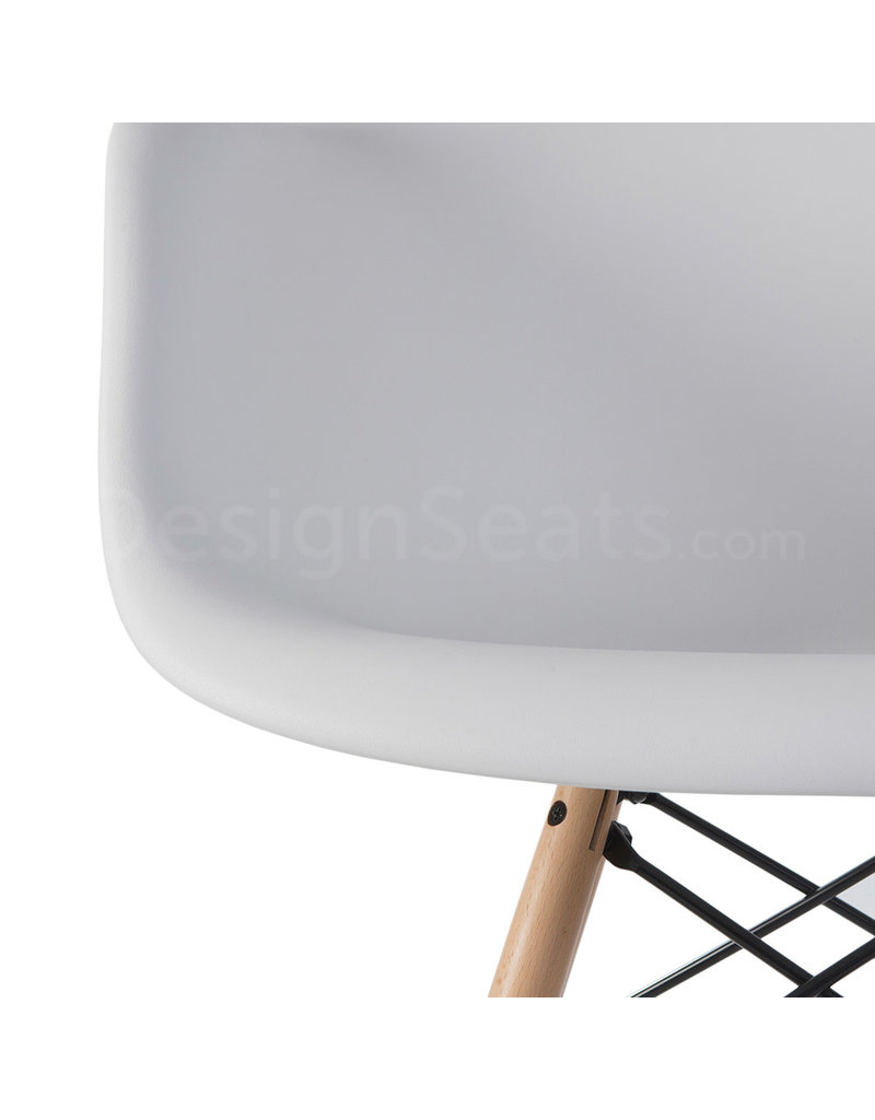 DAW Eames Design Chair White