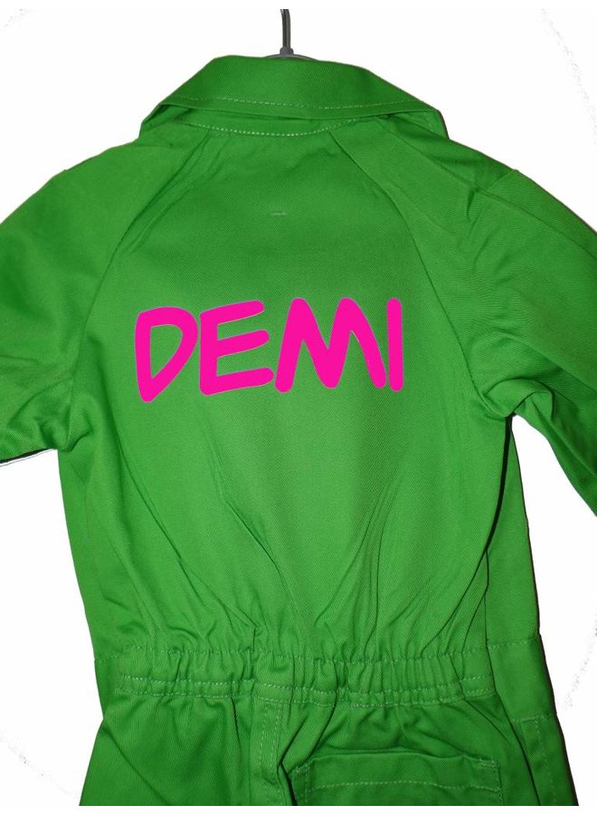 Tekstbedrukking voor overall in neon kleuren