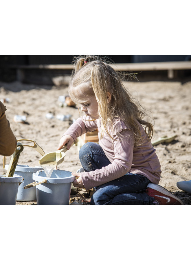 Bioplastic sandbox set for children